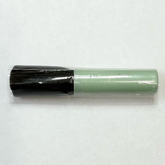 Clinique Blush Brush with Green Handle - Brand New in Plastic Sleeve, Never Used - Picture 6 of 7